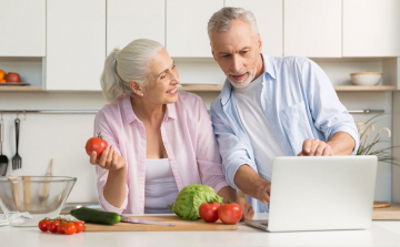 Időseknek szóló nemzeti táplálkozási ajánlást tett közzé az OGYÉI