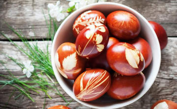 Így festették a tojást nagymamáink idejében – ma is működik!