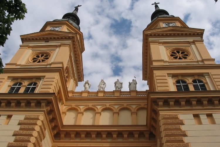 Hírek a Szent István Templomból