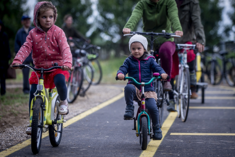 Turisztikai kerékpárutat avattak Petőfiszálláson