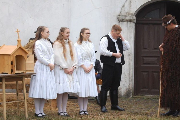 Élő Betlehem a Kálvária-kápolnánál