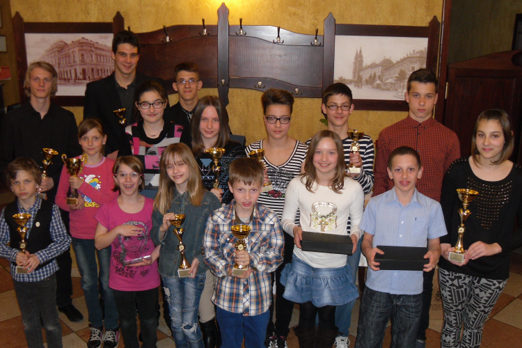 Évzáró vacsorát tartott a Kiskunfélegyházi Úszó Egyesület