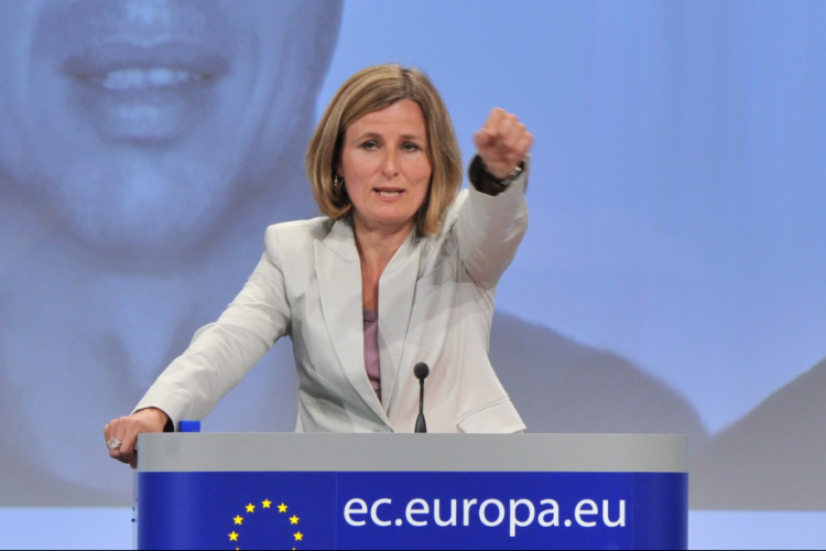 Titkos adatgyűjtés - Európai Bizottság: a hírek nyugtalanítóak, mindent tisztázni kell