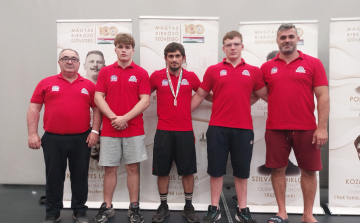 Sikeres felnőtt bajnoki szereplés