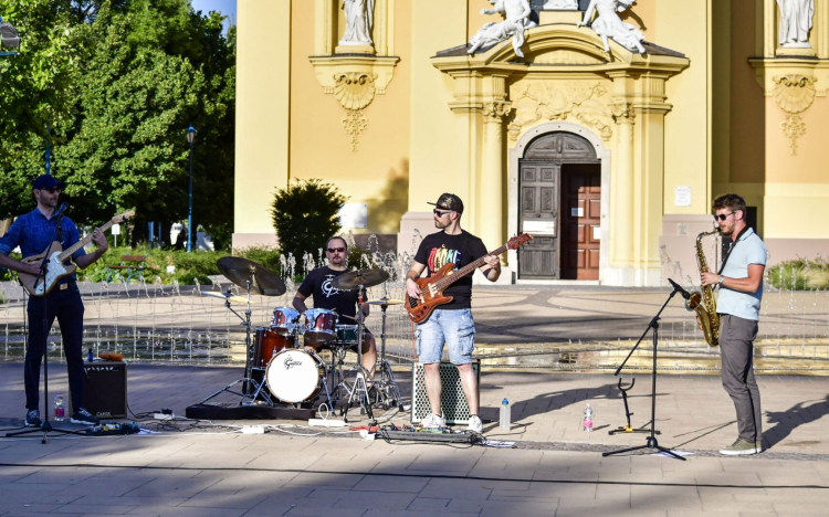 Geometro koncerttel indul a Béke-Tér-Zene programsorozat