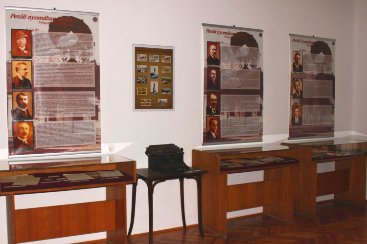 Kiállítás nyílt a megújult Petőfi Sándor Emlékházban