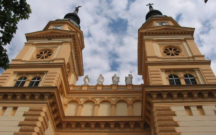 Hírek a Szent István templomból