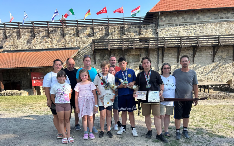 Nagyon sikeres júniust zárt a Fénypárducok csapata