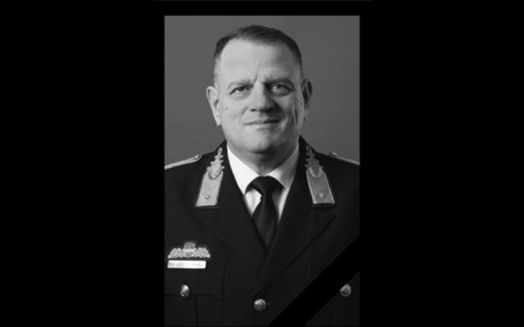 Váratlanul elhunyt dr. Gulyás Zsolt rendőr dandártábornok