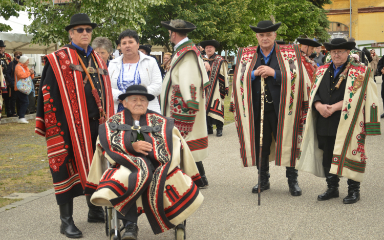 Felvonulással vette kezdetét a pásztortalálkozó