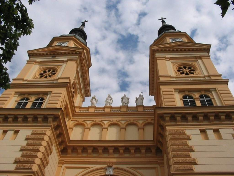 Hírek a Szent István Templomból