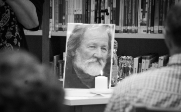 Buda Ferencre emlékezett Lakitelek közössége