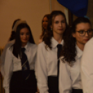 Megkapták kék szalagjaikat a Kossuth iskola végzősei