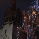 Felgyulladtak a fények a város karácsonyfáján