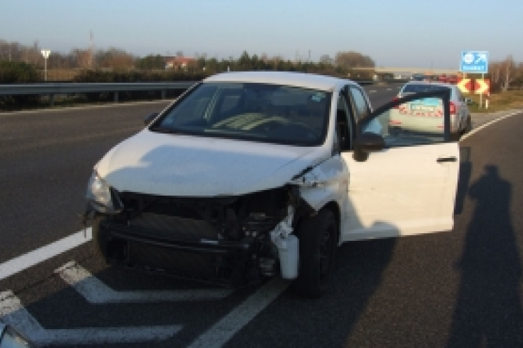 Forgalommal szemben a sztrádán