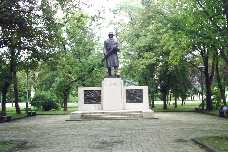 Emlékezzünk együtt hősi halottainkra