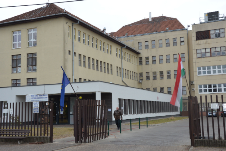 Továbbra is támogatják a kórházat