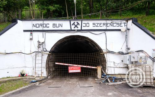 Parajd - Segélyprogrammal támogatja az Ökumenikus Segélyszervezet a sóbánya dolgozóinak családjait