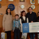 Egymillió forint gyűjt össze Kiskunfélegyházán az Életmentő Üveggyűjtési Akción