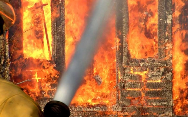 Lakástűzben meghalt egy ember Kecskeméten