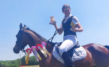 Hat versenyszámban állt rajthoz Eszter