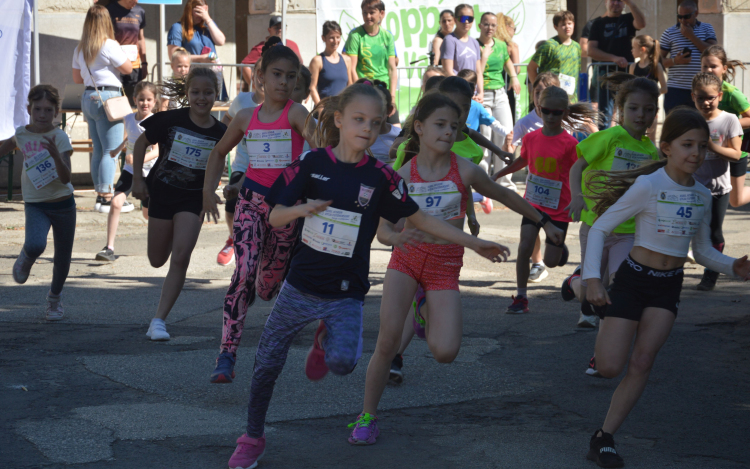 Közel hétszázan álltak rajthoz a Petőfi Emlékfutamon