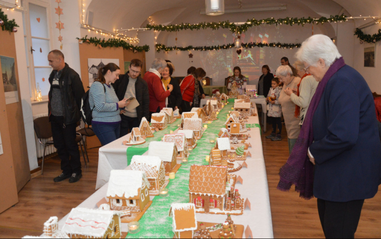 Építsük meg együtt Kiskunfélegyháza karácsonyi Mézeskalács Mesevárosát