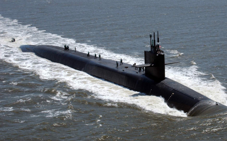 Donald Trump atomtengeralattjárókat vezényelt új pozícióba Dimitrij Medvegyev napokban tett kijelentésére reagálva